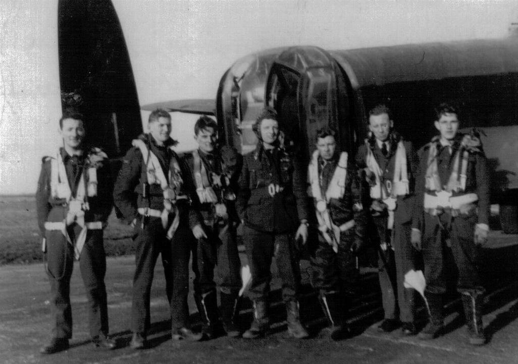 Sgt Munro & crew.  The Munro crew early in 1943. (Left to right) Harry Townsley (flight engineer), "Snowy" Nevard (wireless operator), Eric Suswain (bomb aimer), Jimmy Munro (pilot), Wellington "Weasel" Hill (rear gunner), Arthur Spencer (navigator), Ron Bennett (mid upper gunner)